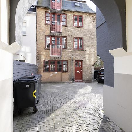 Aday - Apartment Suite 4 Aalborg Center Dış mekan fotoğraf